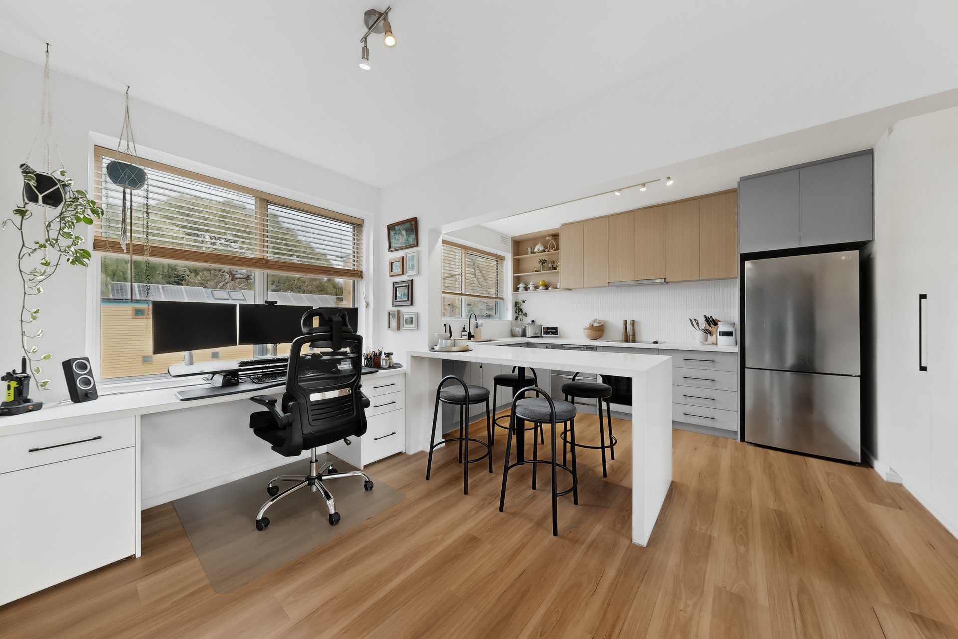 6/33 Elphin Grove, Hawthorn image 5