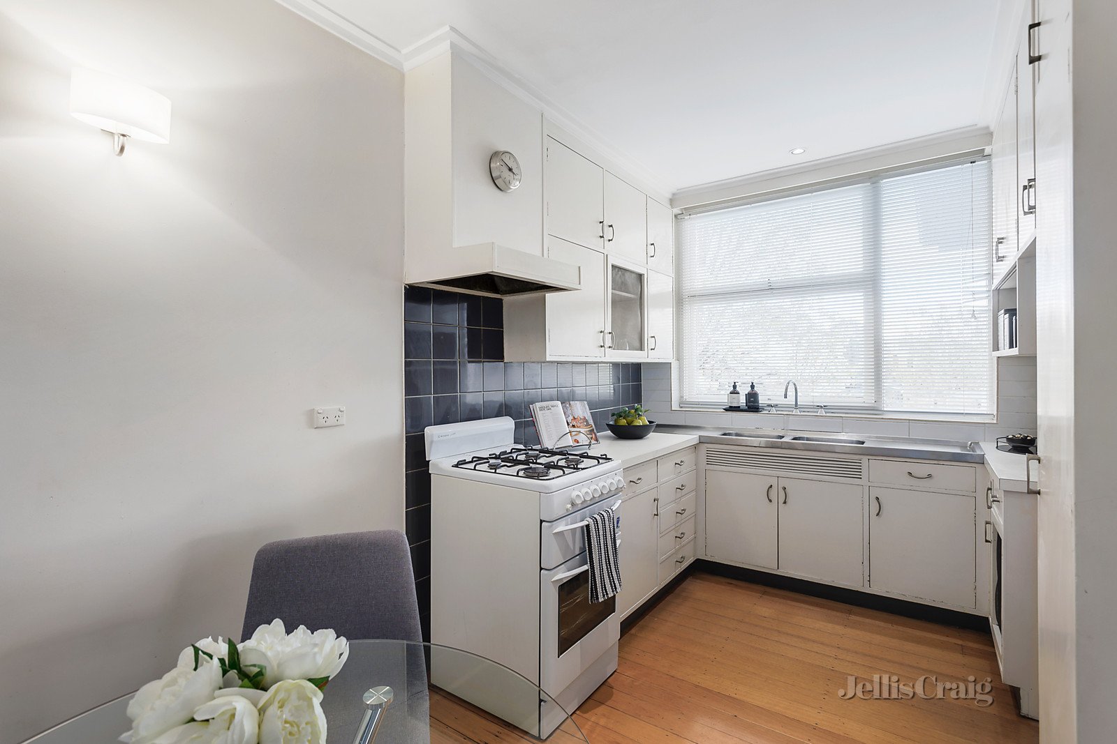 6/34 Alma Road, Camberwell image 5