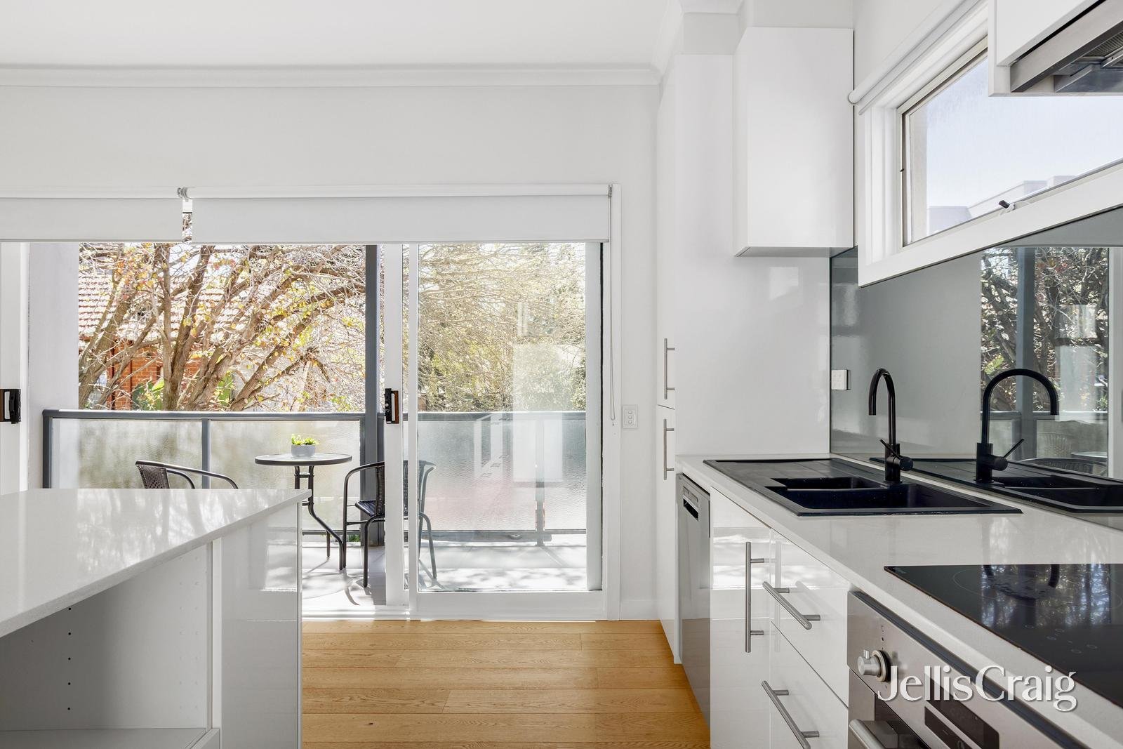 6/343 Church Street, Richmond image 2