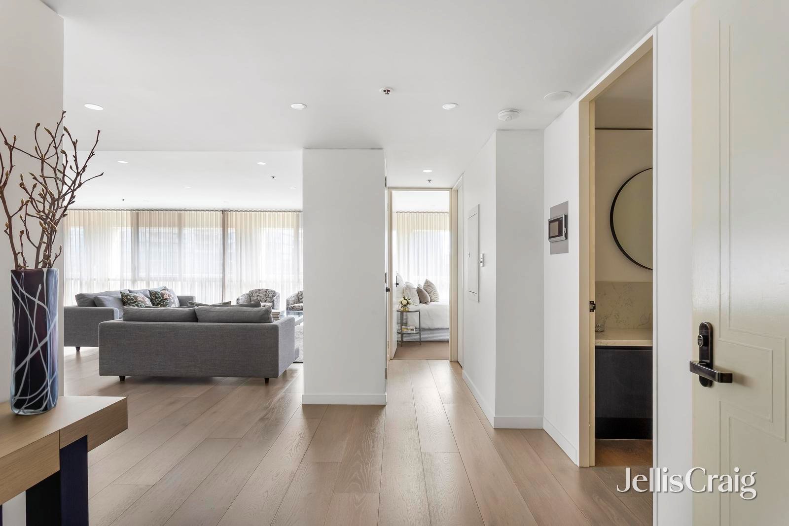 63/461 St Kilda Road, Melbourne image 6