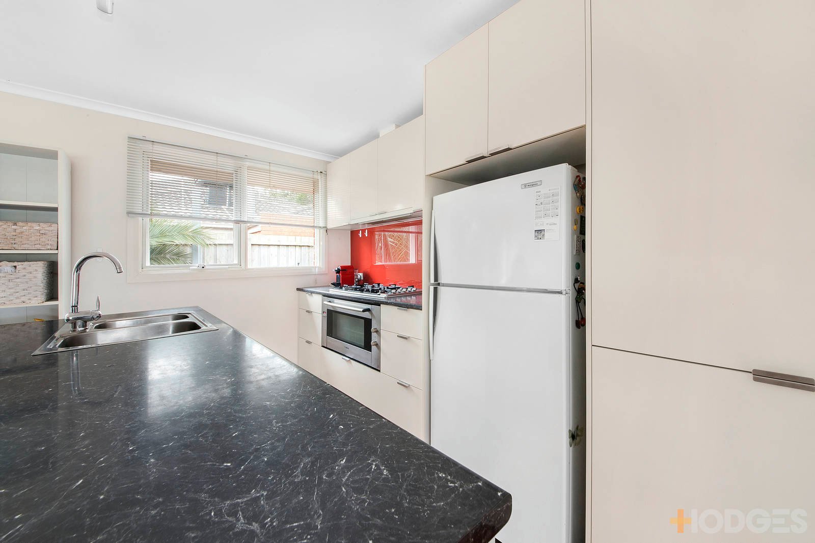 6 / 35-37 Littlewood Street Hampton