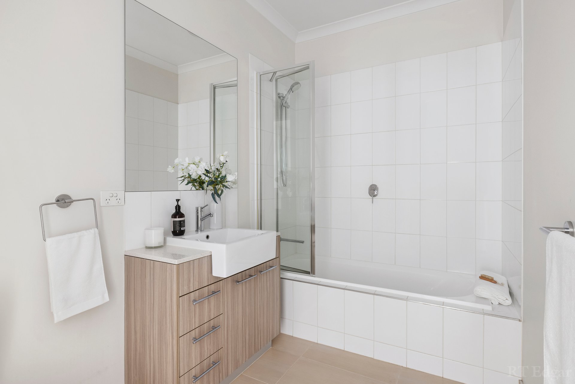 Property Gallery Thumbnail 8