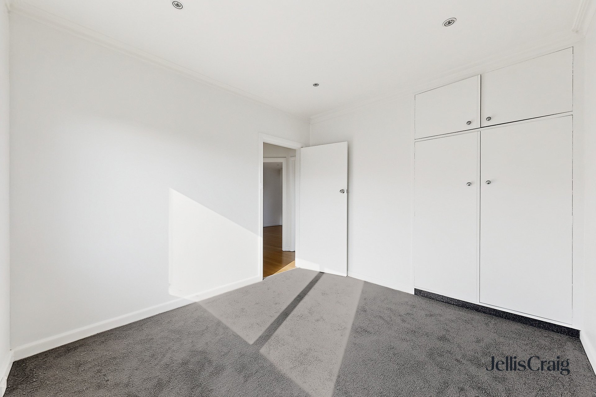 6/35 Pine Avenue, Elwood image 7