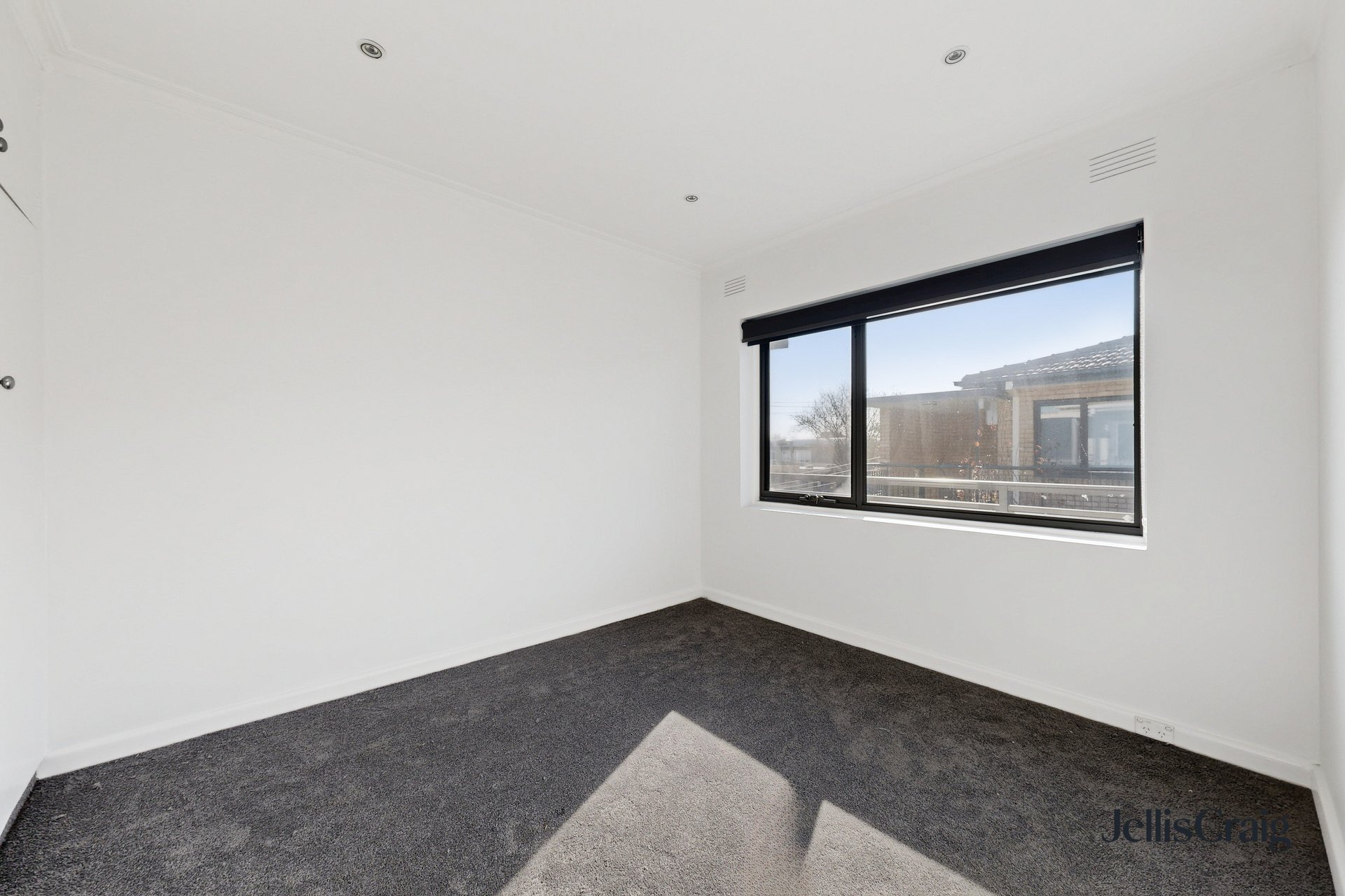 6/35 Pine Avenue, Elwood image 8
