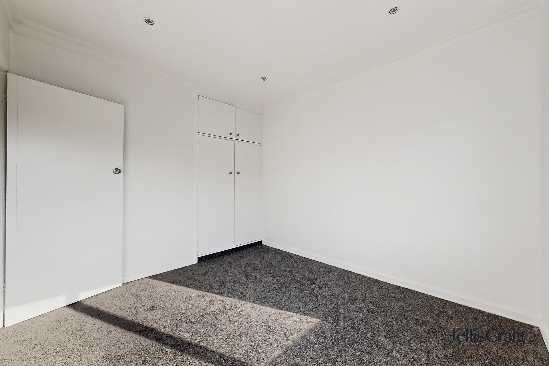 6/35 Pine Avenue, Elwood image 11