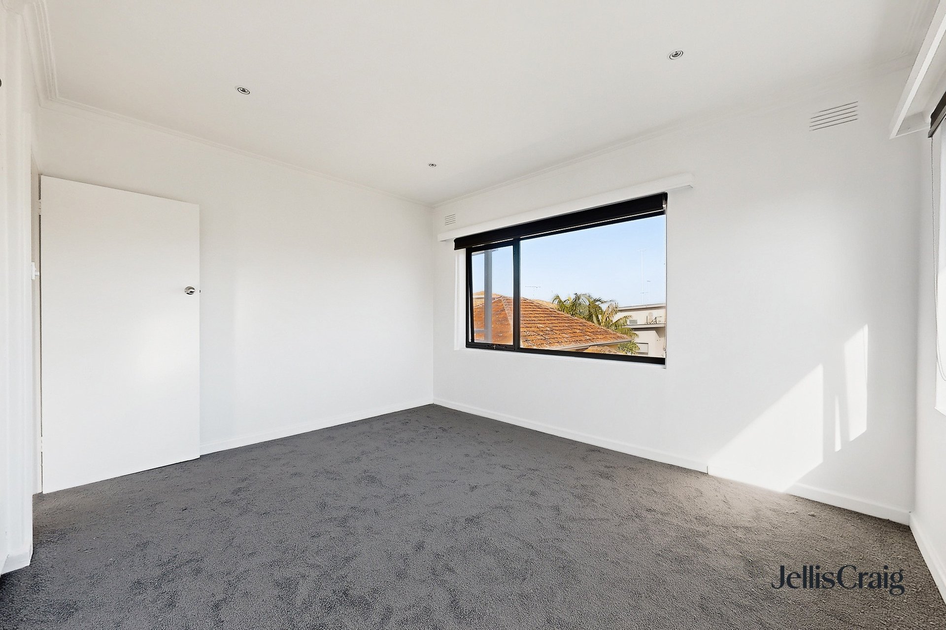 6/35 Pine Avenue, Elwood image 13
