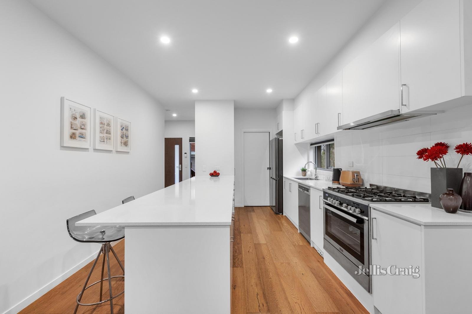 6/36 Alexandra Street, Greensborough image 4