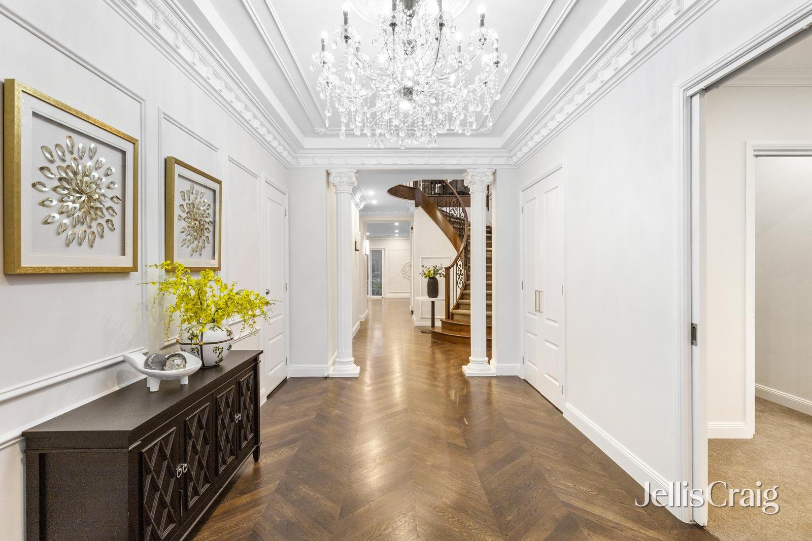 636 Highbury Road, Glen Waverley image 3