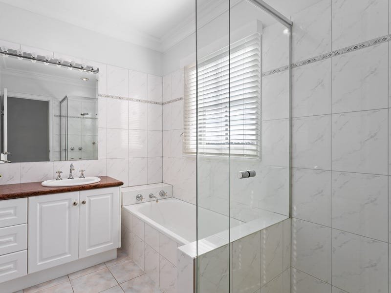 Property Gallery Thumbnail 8
