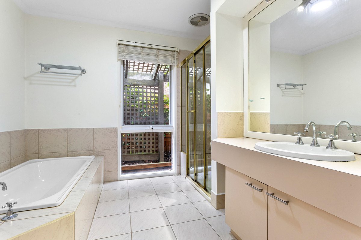637 Highbury Road, Burwood East image 8