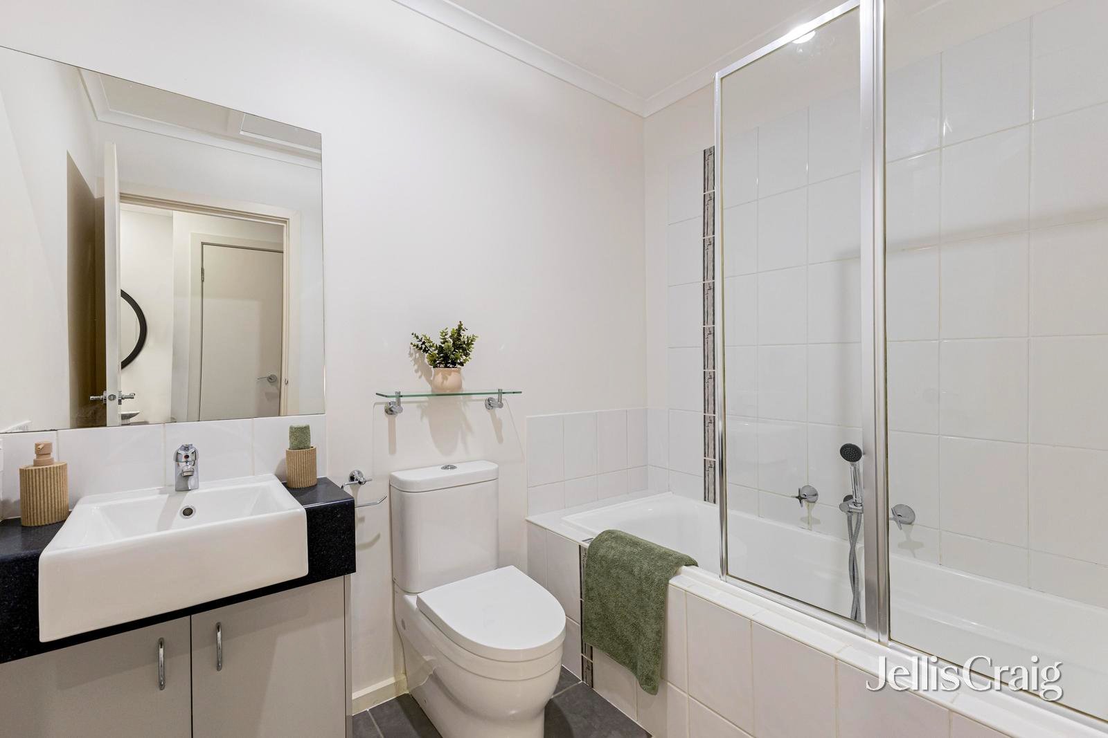6/37 Wooddale Grove, Donvale image 10