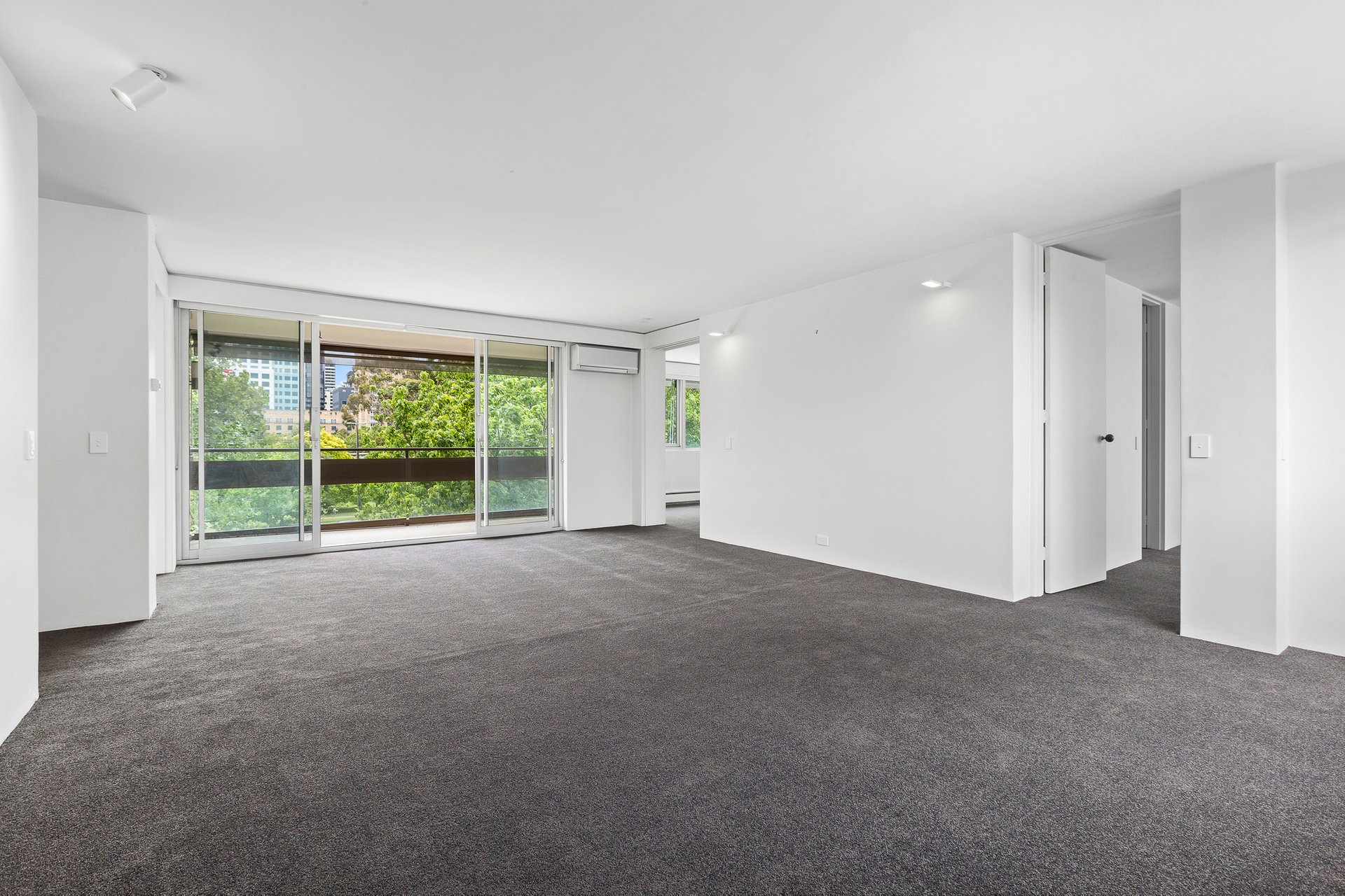 Property Gallery - Main Image