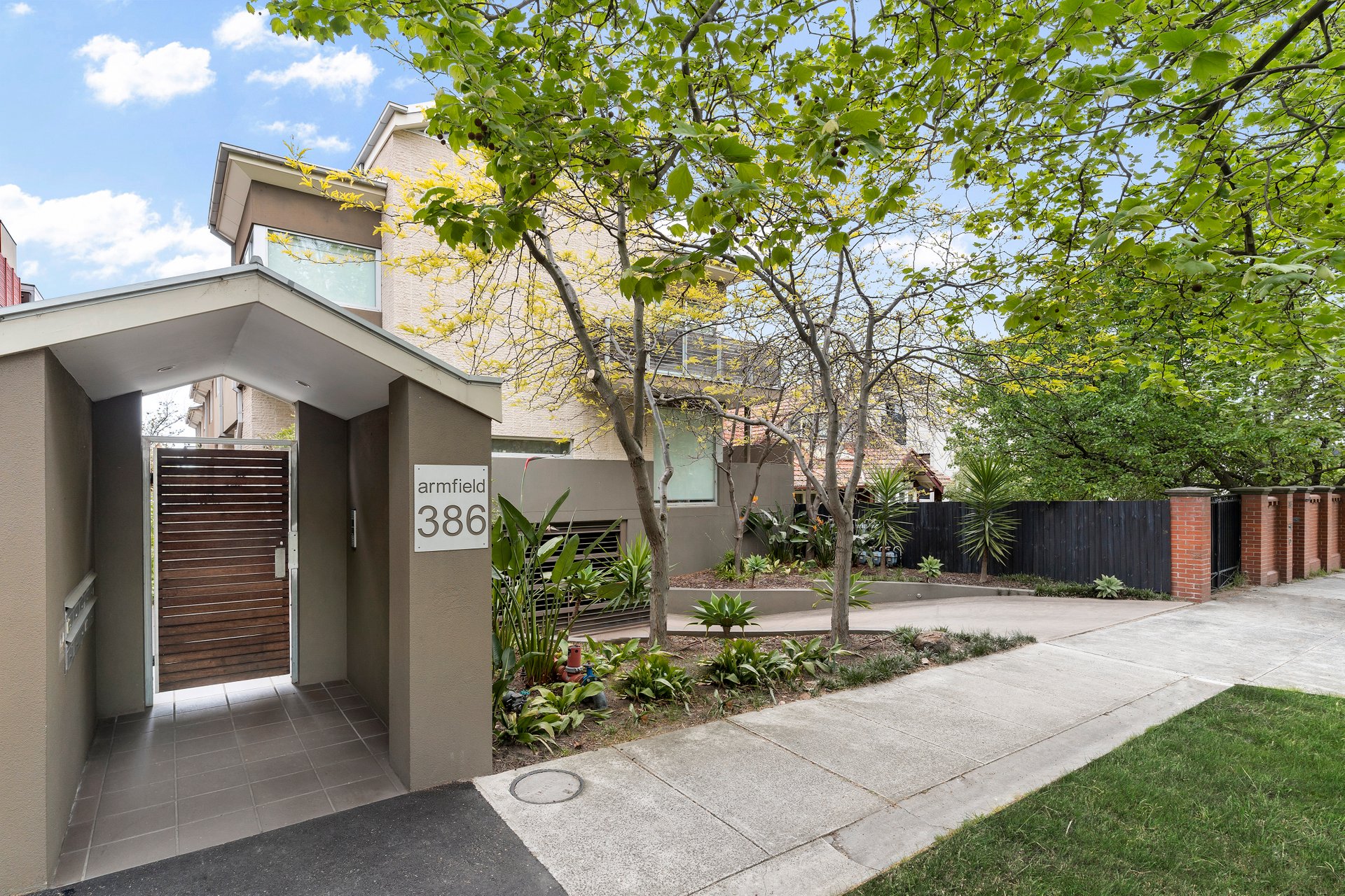 Property Gallery Thumbnail 14