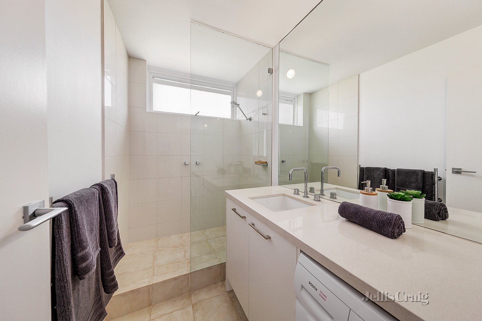 6/38a Kensington Road, South Yarra image 5