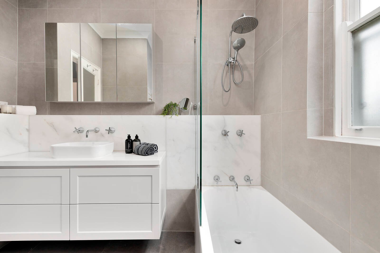 Property Gallery Thumbnail 7