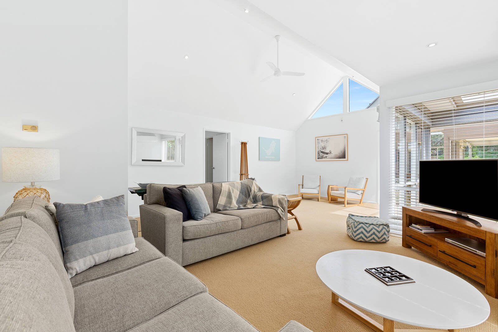 Property Gallery Thumbnail 3