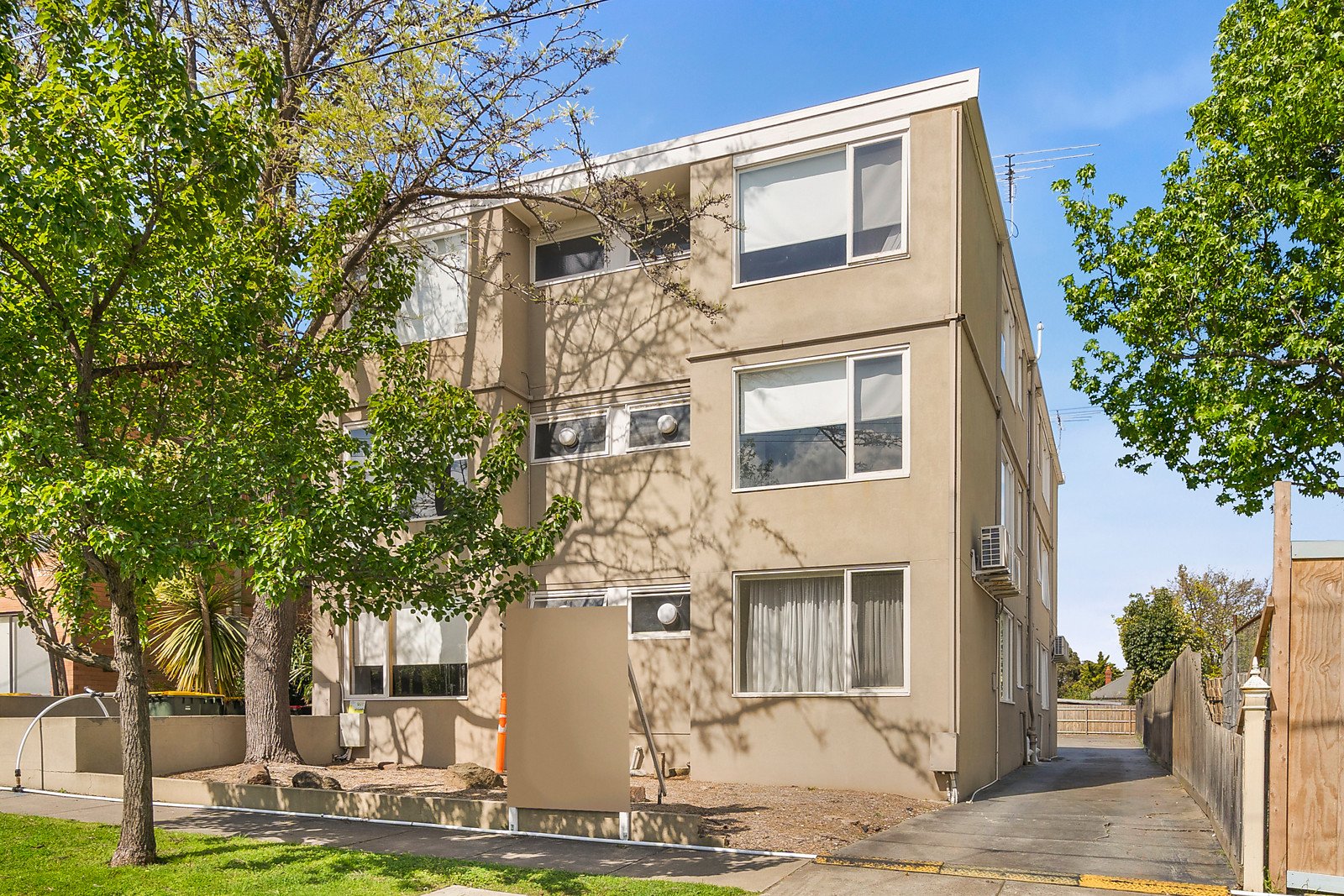 6/39 St Kinnord Street, Aberfeldie VIC 3040