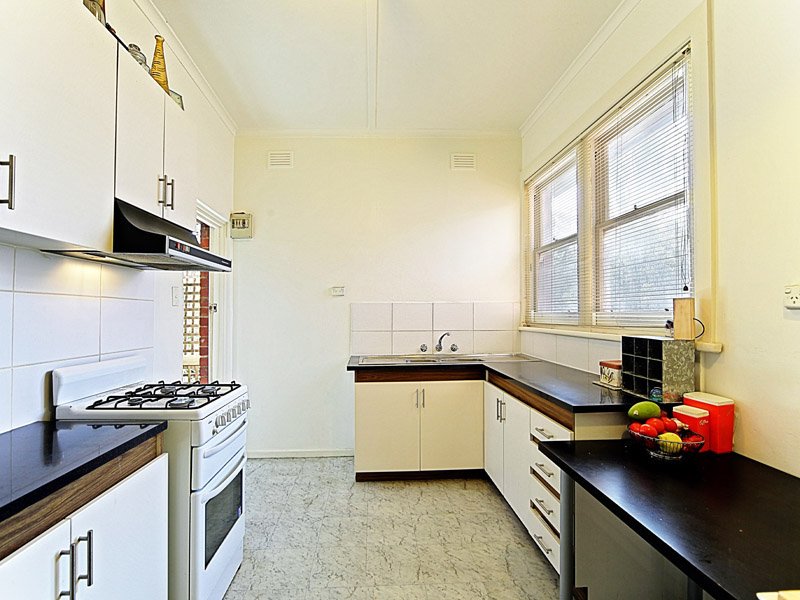 6/4 Avoca Avenue, Elwood image 6