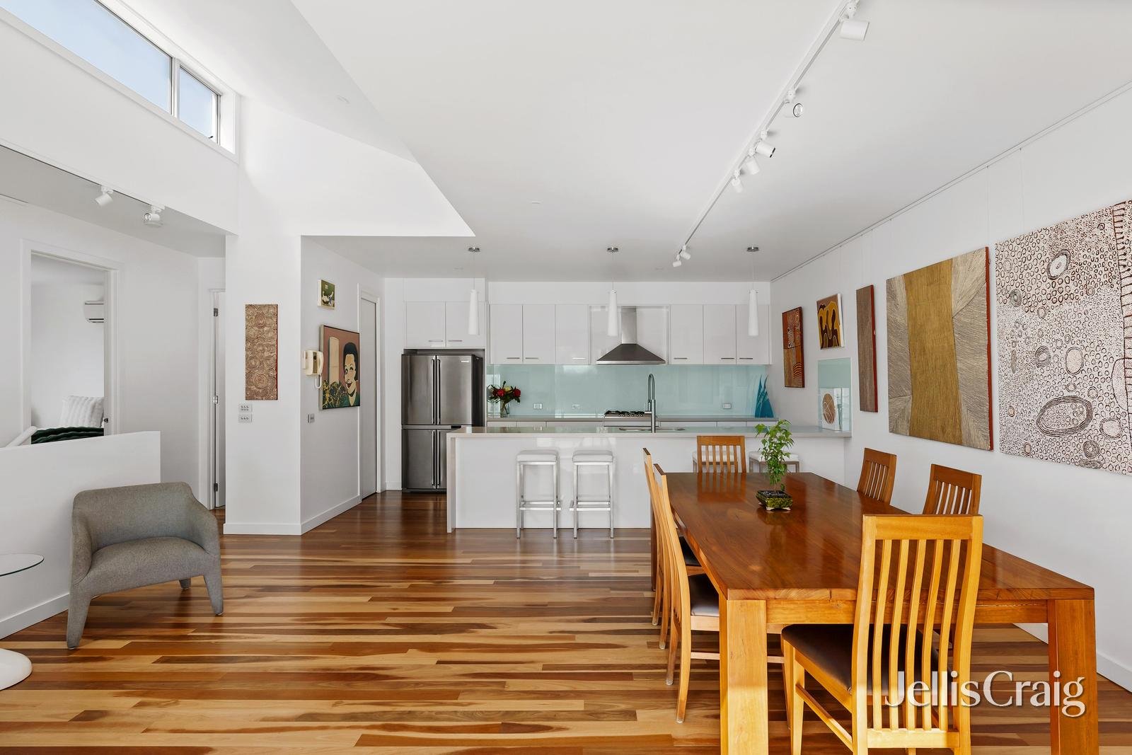 6/4 Beach Road, Beaumaris image 5