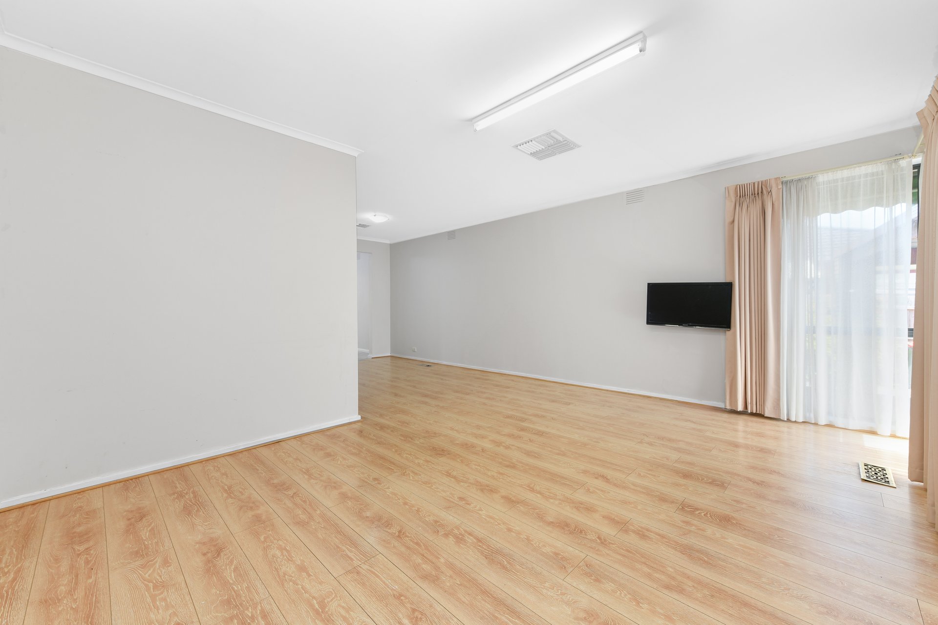 64 Bertrand Avenue, Mulgrave image 3
