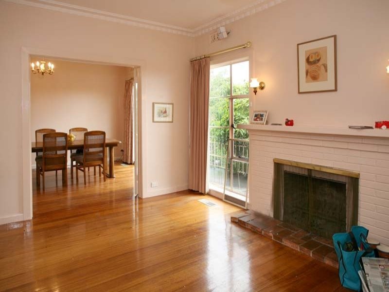 64 Broughton Road, Surrey Hills image 6