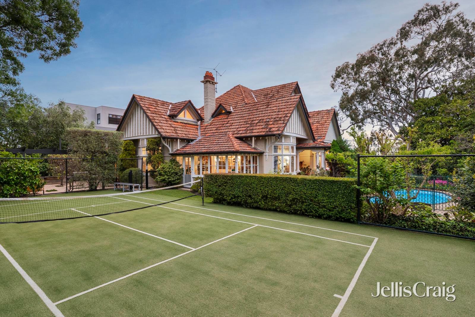 64 Campbell Road, Hawthorn East image 2