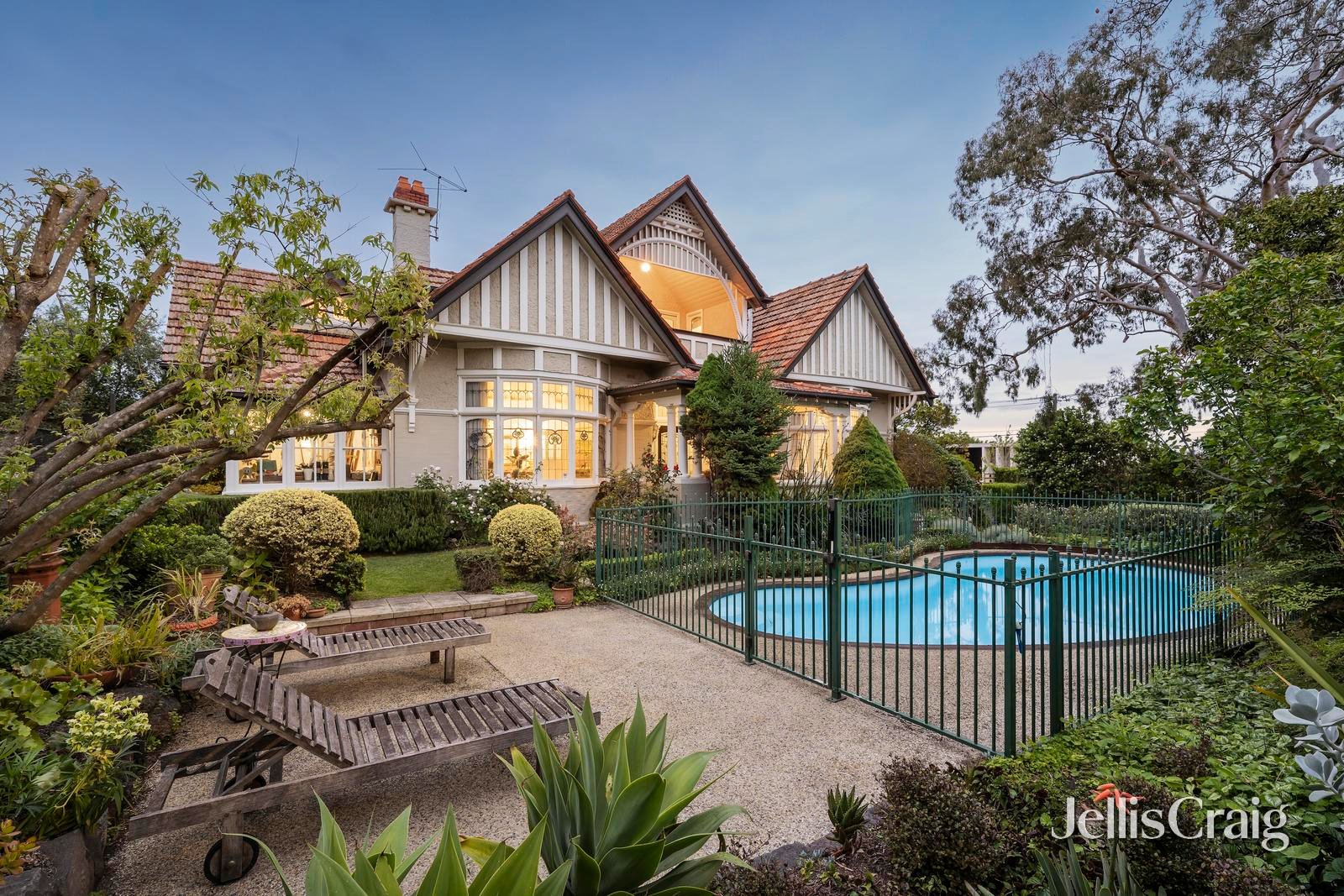 64 Campbell Road, Hawthorn East image 3