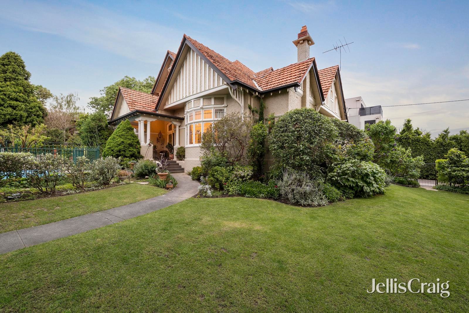 64 Campbell Road, Hawthorn East image 25