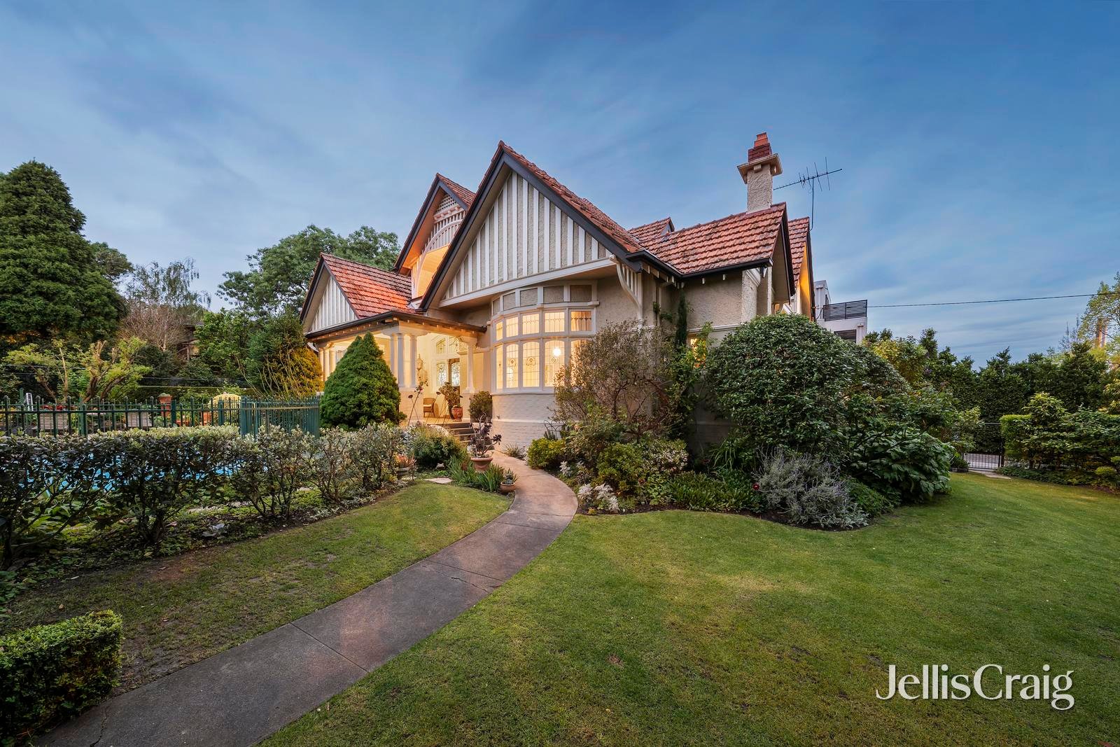 64 Campbell Road, Hawthorn East image 27