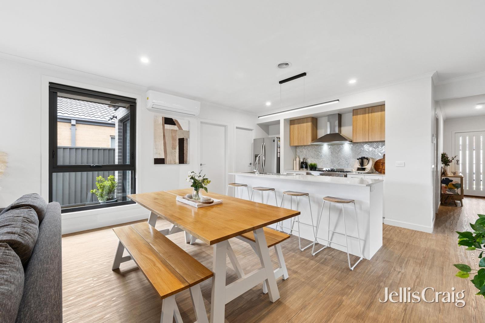 64 Chase Boulevard, Alfredton image 2