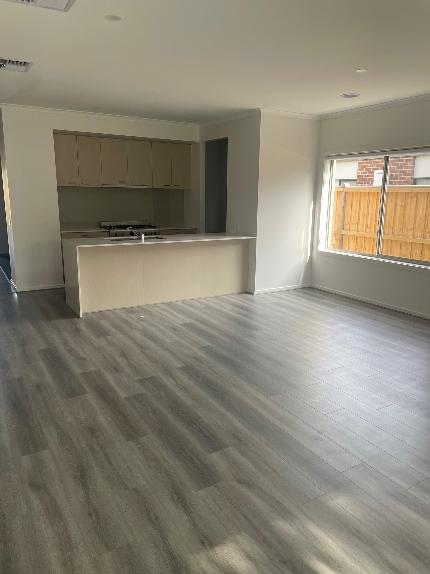 Property Gallery Thumbnail 2