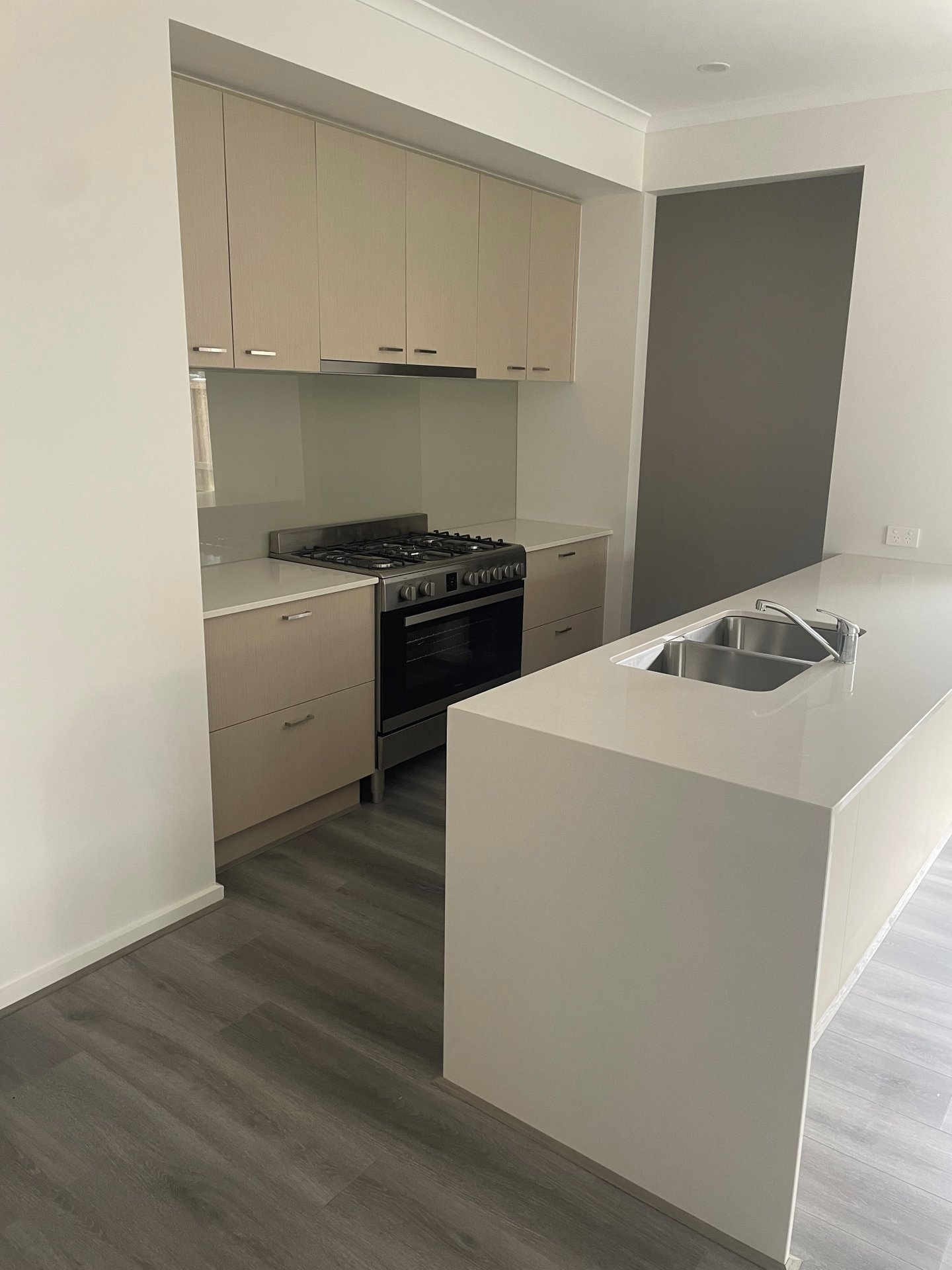 Property Gallery Thumbnail 3