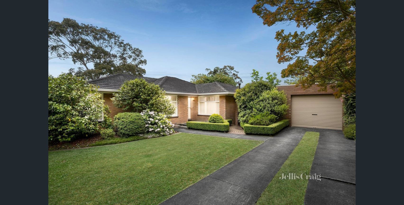 64 Diane Crescent, Croydon image 2