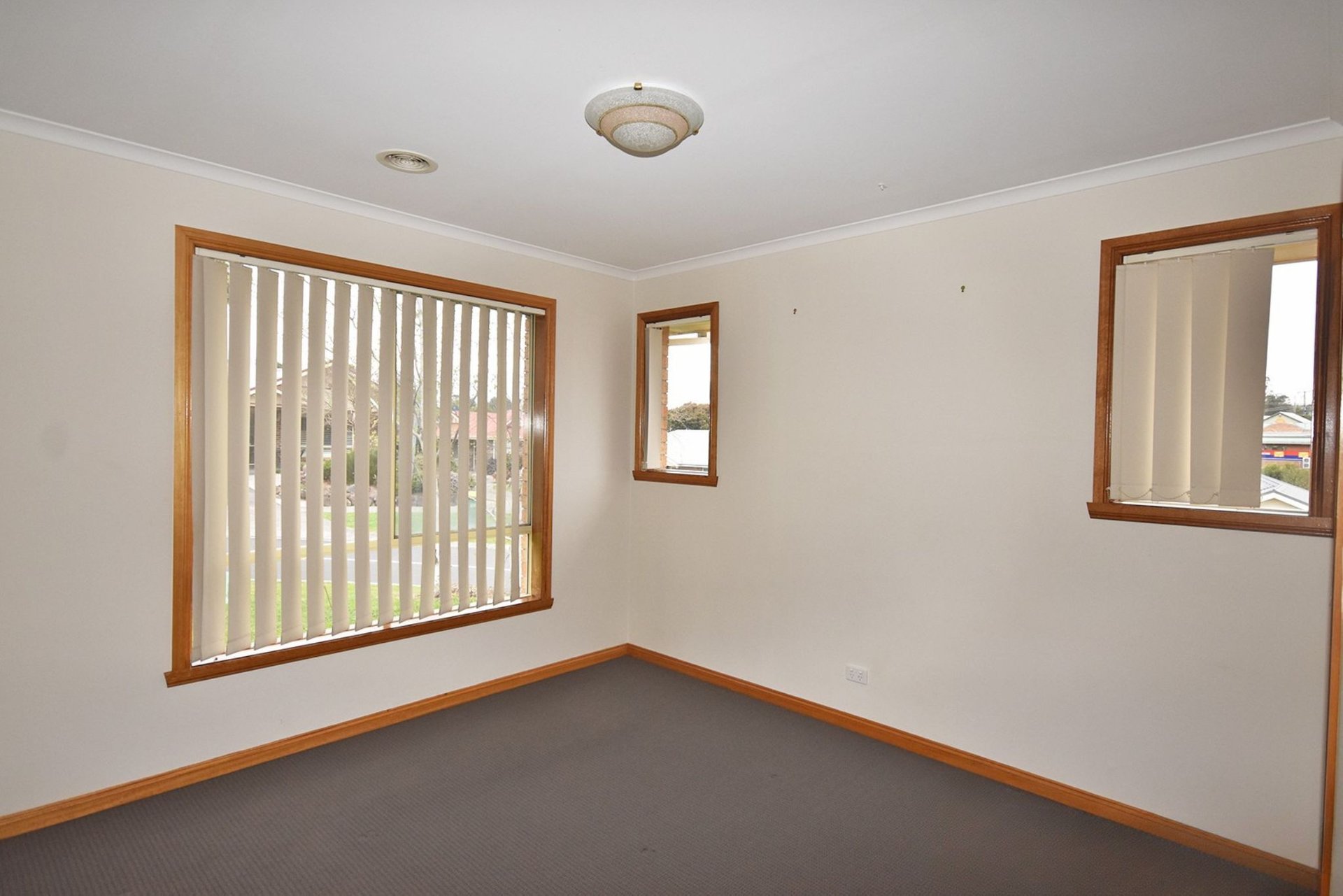 64 Eileen Grove, Woori&nbsp;Yallock image 3