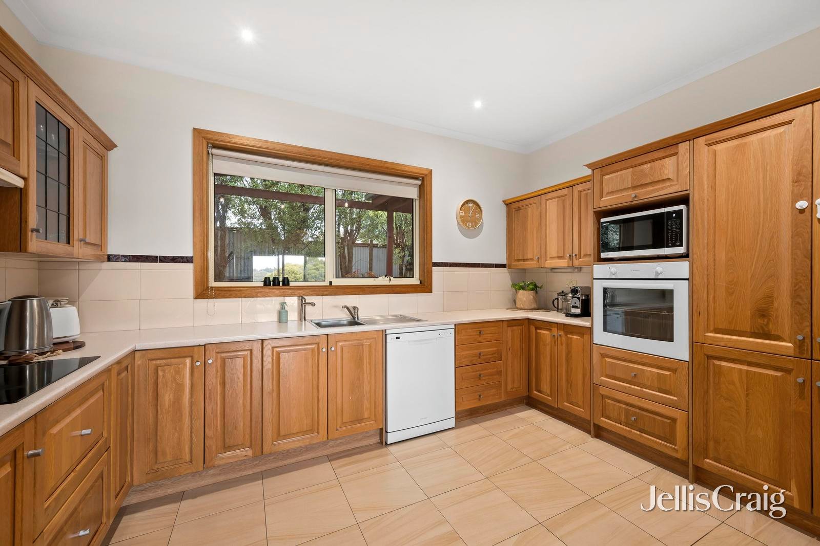 64 English Street, Seville image 6