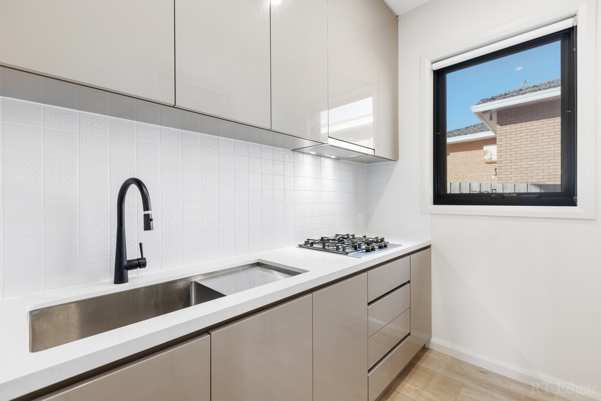 Property Gallery Thumbnail 6
