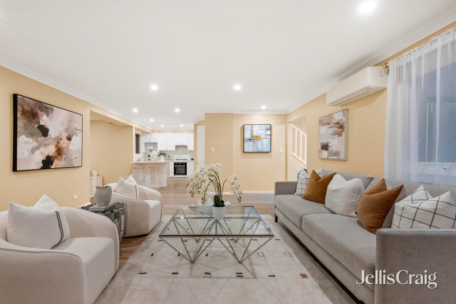 64 Jeffrey Drive, Ringwood image 2