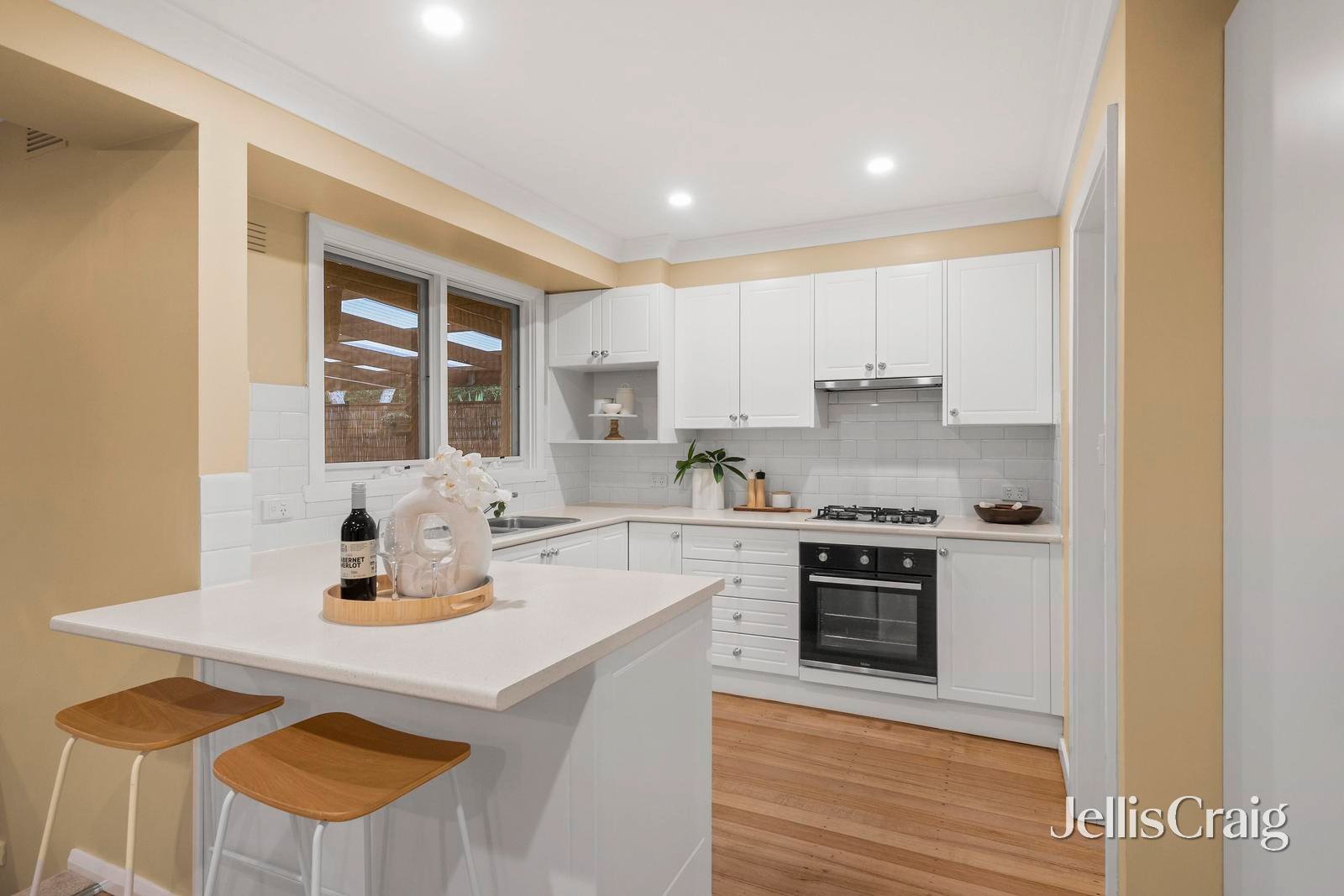 64 Jeffrey Drive, Ringwood image 3