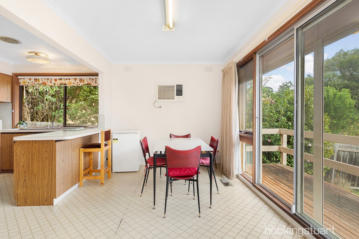 64 Kawarren Street, Balwyn North image 5