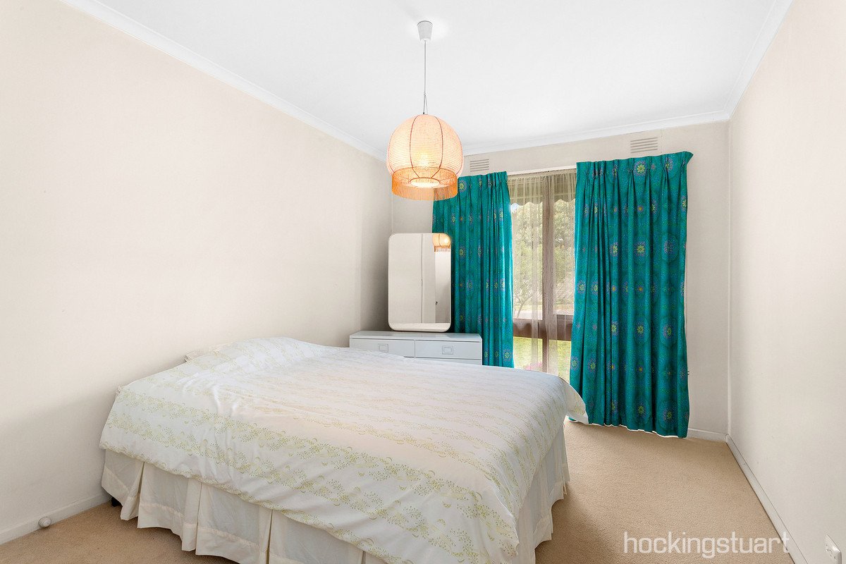 64 Kawarren Street, Balwyn North image 9