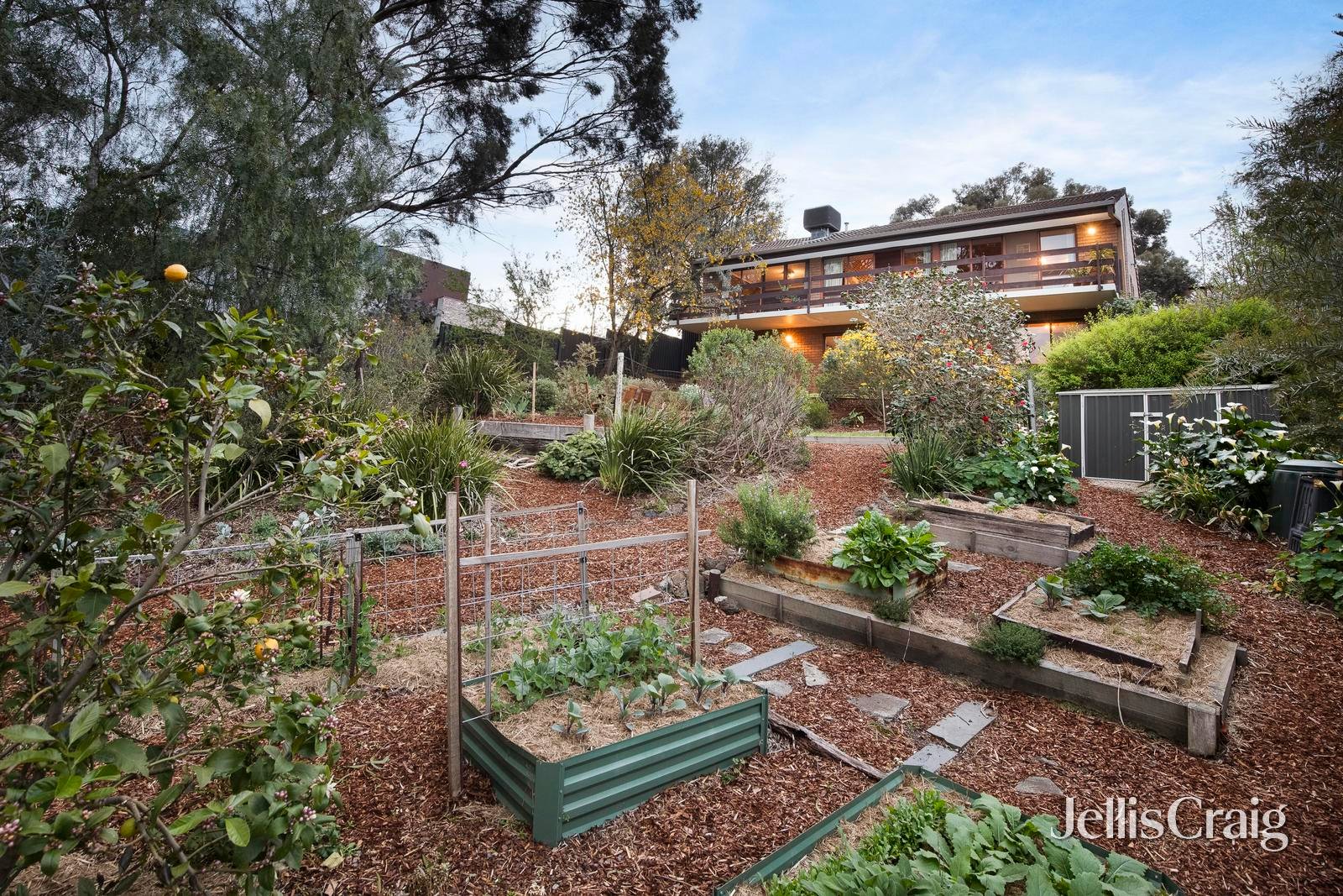 64 Lucerne Crescent, Alphington image 2