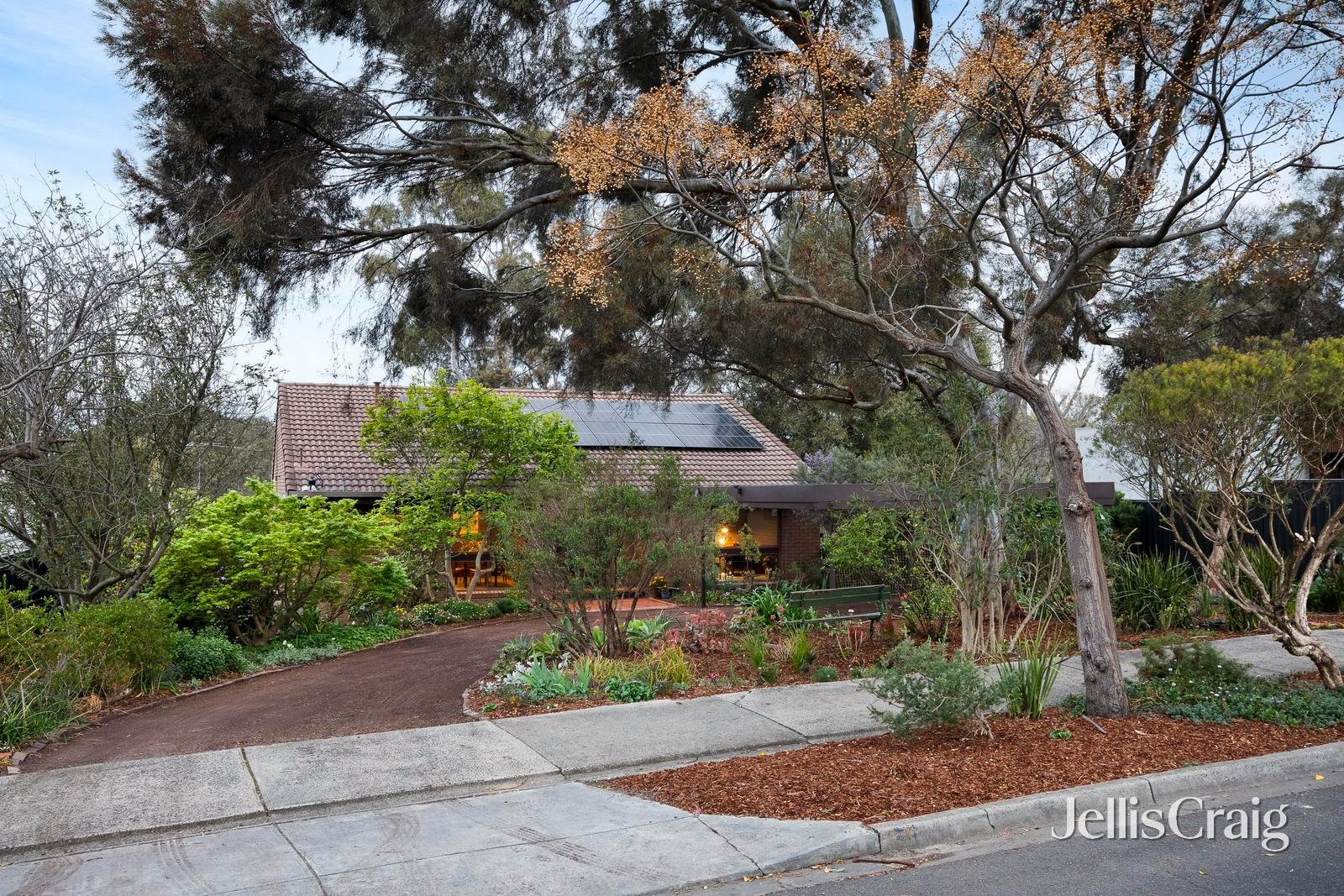 64 Lucerne Crescent, Alphington image 3