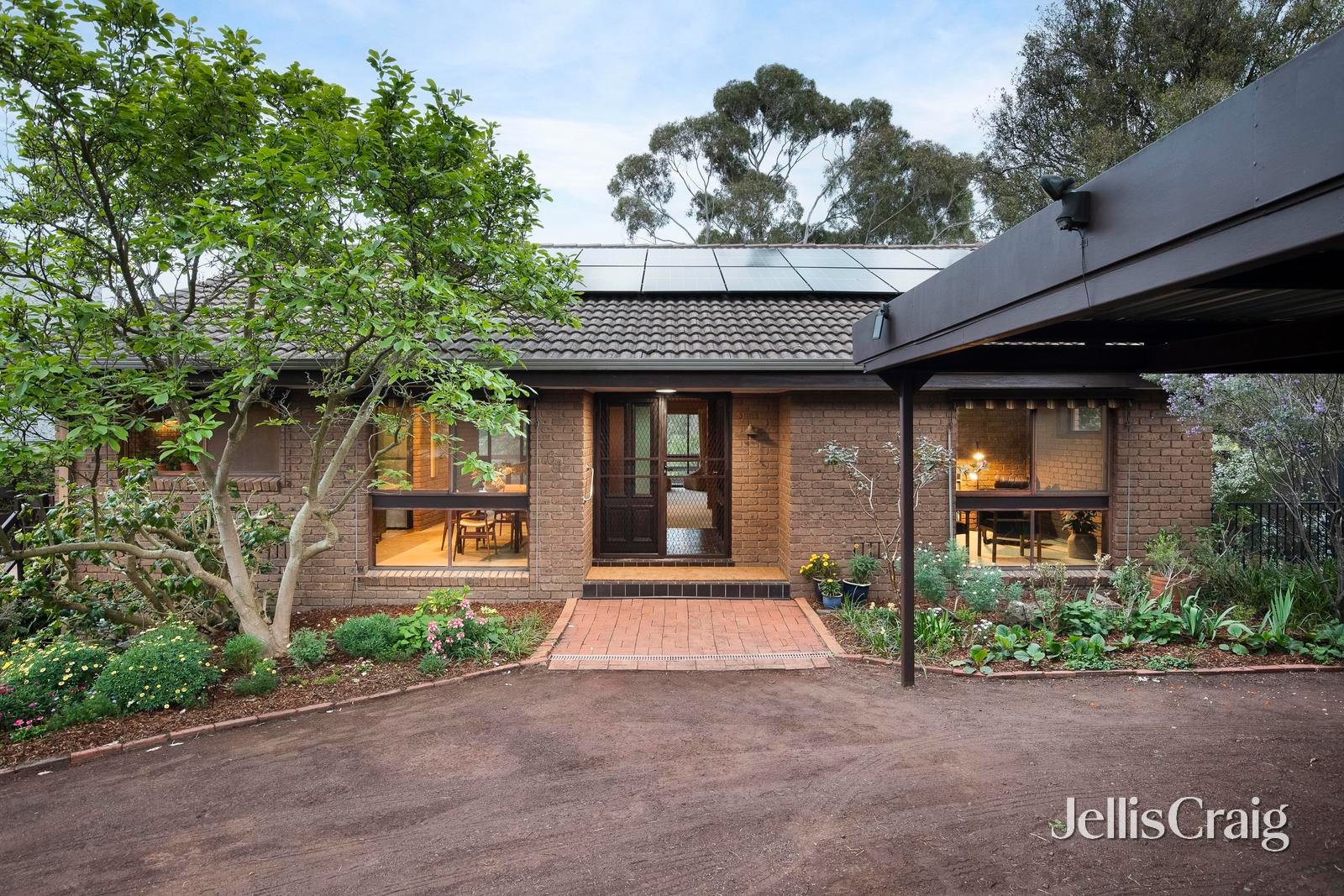 64 Lucerne Crescent, Alphington image 4