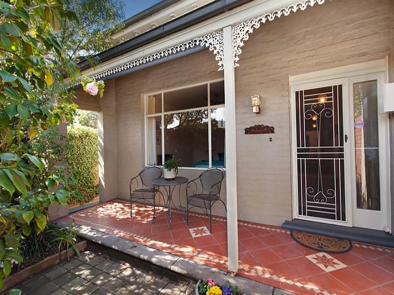 64 Margaret Street, MOONEE PONDS VIC 3039