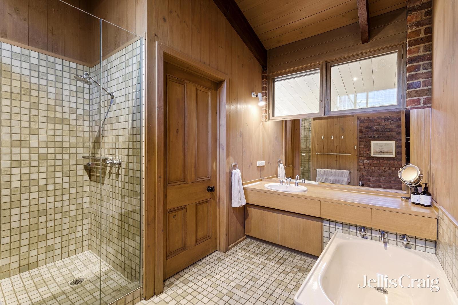 64 Research-Warrandyte Road, Research image 11