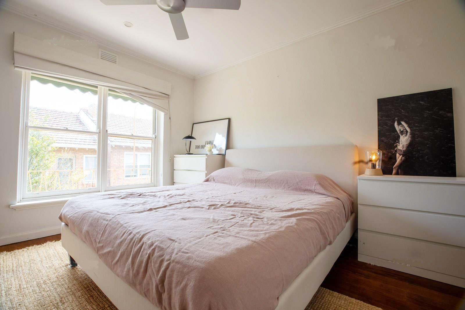 6/4 Stonehaven Court, Toorak image 4