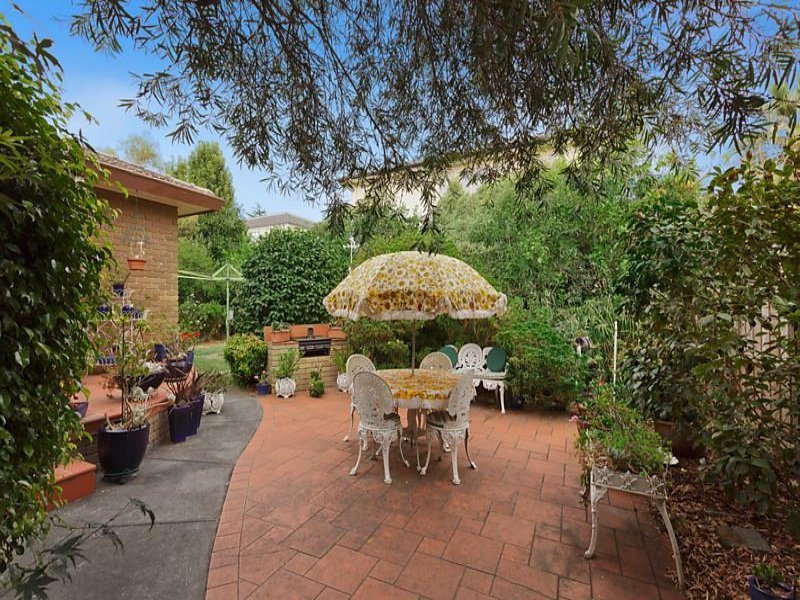 64 Sylvander Street, Balwyn North image 7