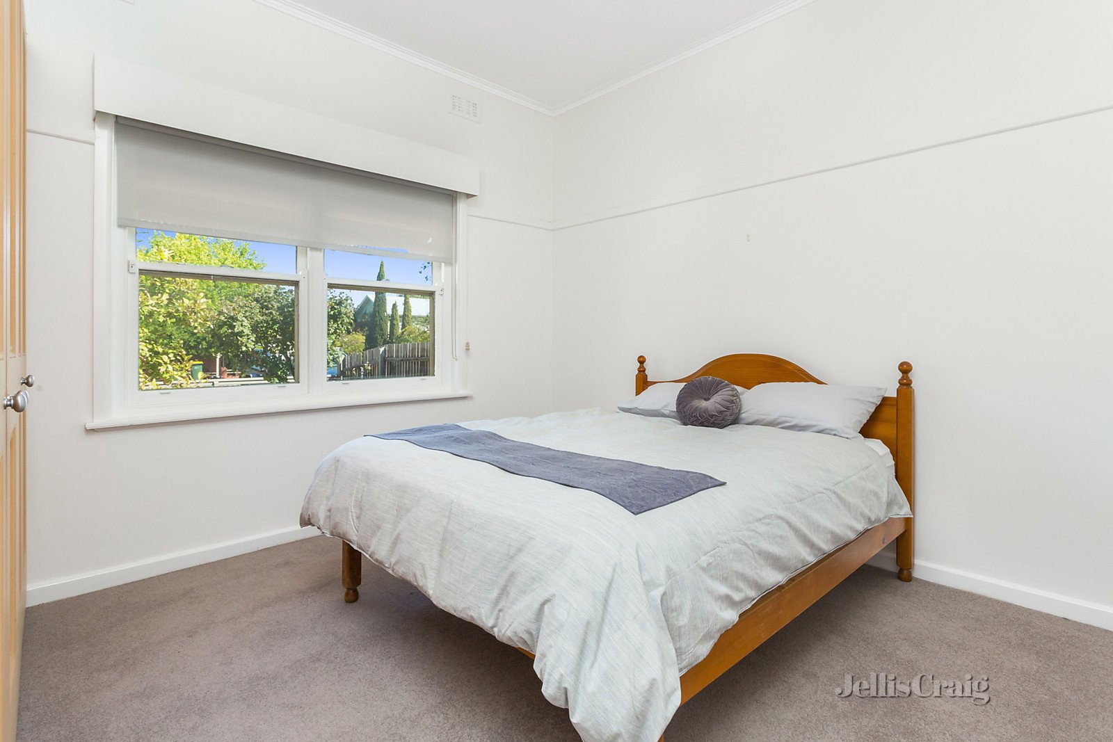 64 Urquhart Street, Castlemaine image 5