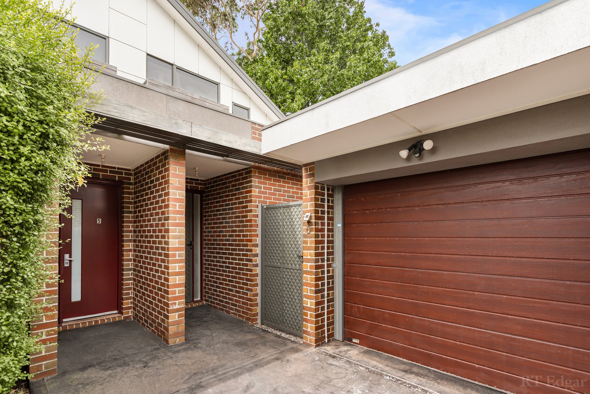 Property Gallery Thumbnail 11