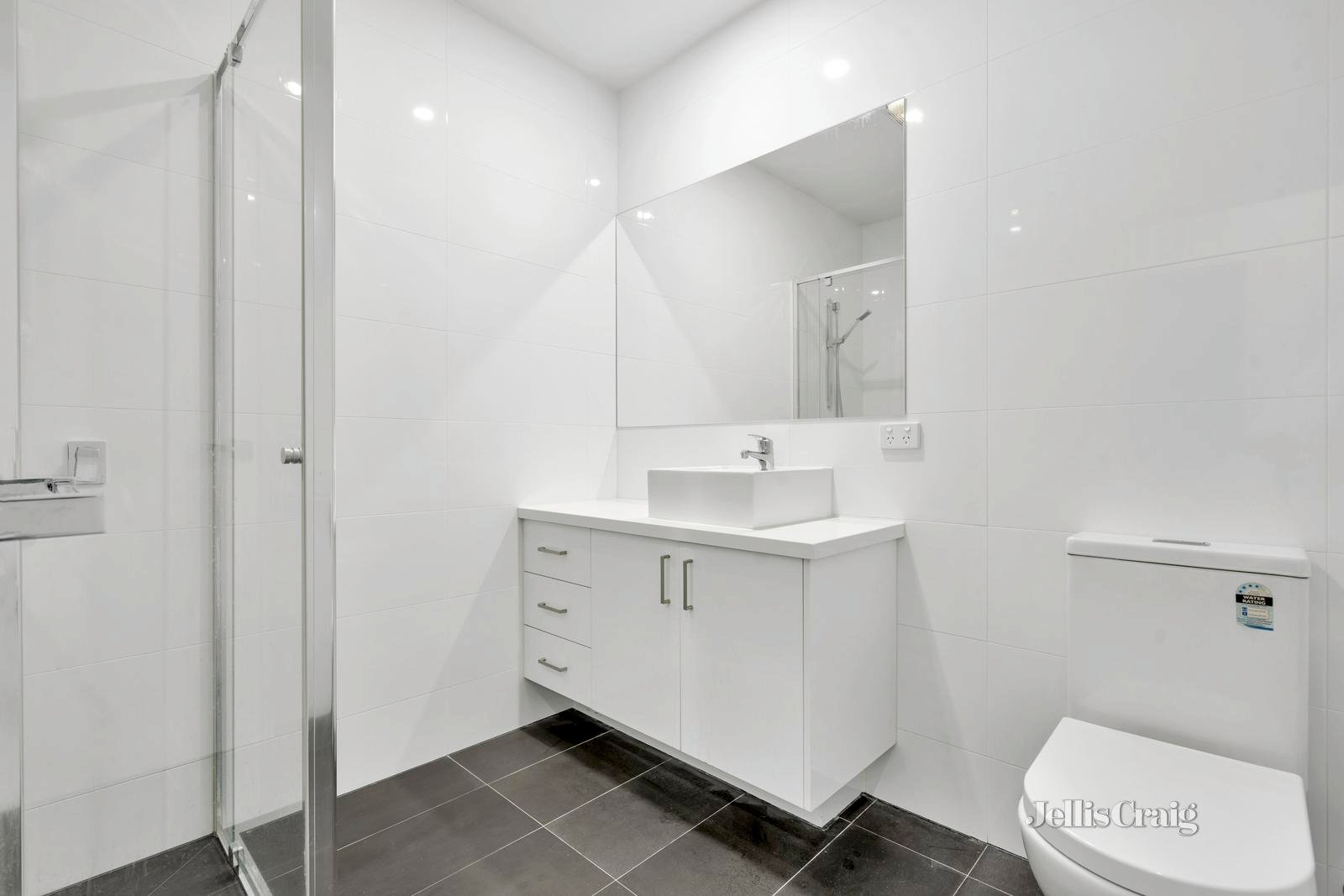 6/418 Gaffney Street, Pascoe Vale image 9